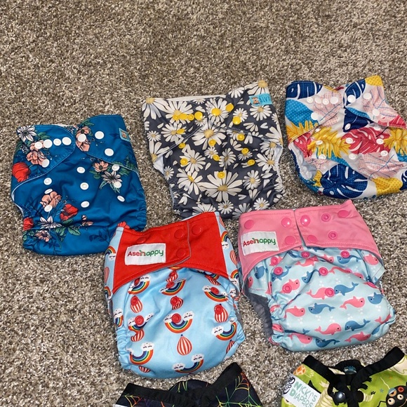 7 cloth diapers - Picture 3 of 4